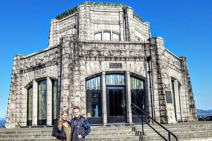 Eight-Hour Waterfalls and Wine Tour: Multnomah Falls, Hood River, Vineyards (4/12)