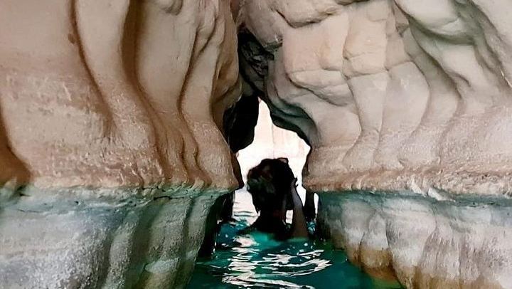 Wadi Shab Boat and Hike Adventure with Bimmah Sinkhole, Fins Beach and Romantic Cave (1/12)
