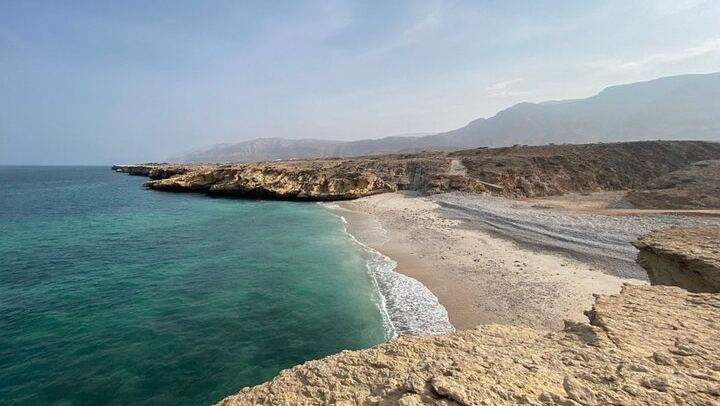 Wadi Shab Boat and Hike Adventure with Bimmah Sinkhole, Fins Beach and Romantic Cave (2/12)