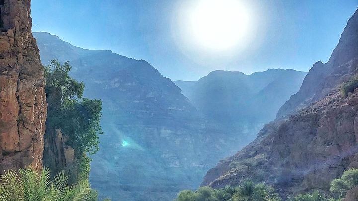 Wadi Shab and Bimmah Sinkhole Group Day Trip from Muscat with Lunch (4/12)