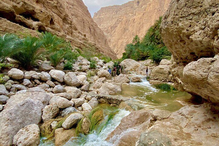 Wadi Shab and Bimmah Sinkhole Group Day Trip from Muscat with Lunch (10/12)