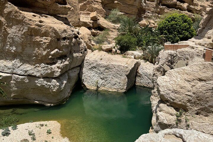 Small-Group Wadi Shab Day from Muscat: Hidden Waterfall Cave Swim and Bimmah Sinkhole (9/12)