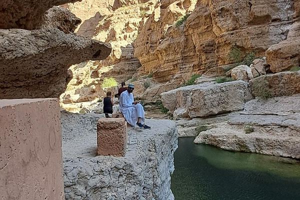 Wadi Shab Expedition from Muscat with Local Lunch, Guiding in Six Languages, Up to 12