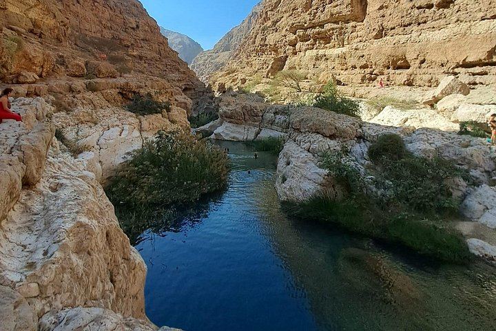 Wadi Shab Expedition from Muscat with Local Lunch, Guiding in Six Languages, Up to 12 (5/12)