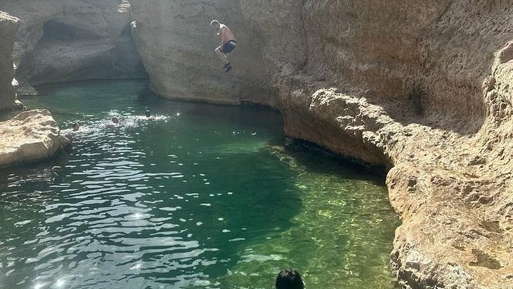 Wadi Shab Expedition from Muscat with Local Lunch, Guiding in Six Languages, Up to 12 (3/12)