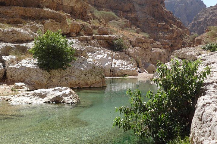 Private Wadi Shab and Wadi Tiwi Day with Qalhat and Sur Dhow Yard, Lunch and Ferry (5/12)