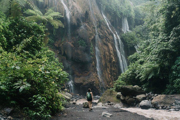 Three-Day Private Tumpak Sewu, Bromo Jeep and Ijen Crater Tour with Goa Tetes (10/11)