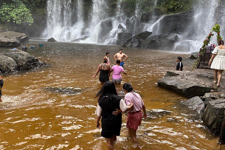 Phnom Kulen Day Trip with Two-Tier Waterfall, River of 1000 Lingas and Khmer Village Visit (6/12)