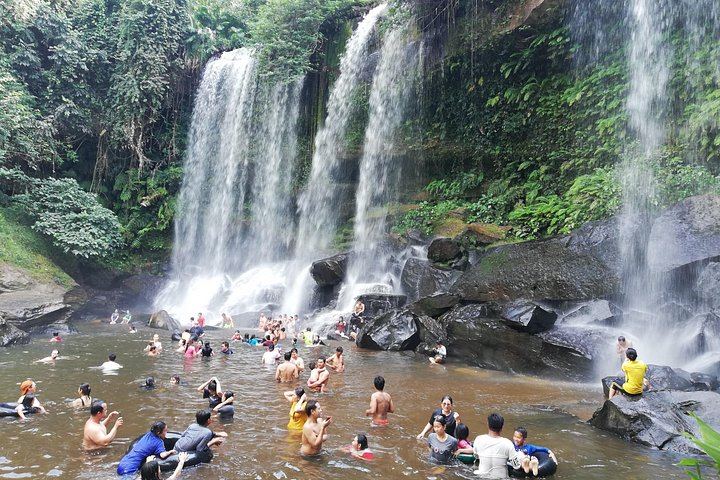 Phnom Kulen Day Trip with Two-Tier Waterfall, River of 1000 Lingas and Khmer Village Visit (1/12)