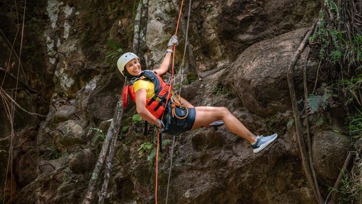 Half-Day La Victoria Waterfall Canyoning with Hot Springs and Buffet Lunch (1/8)