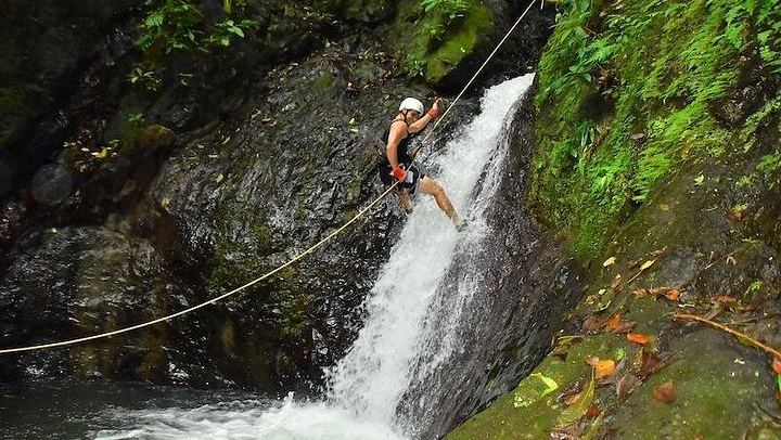 Vista Los Suenos Waterfall Canyoning near Jaco: Rappels, River Beds and Pools (4/9)