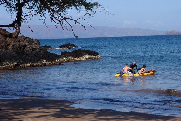 Kelii's Kayak, Snorkel and Waterfall Hike from Makena, 6 Hours with Lunch (5/8)