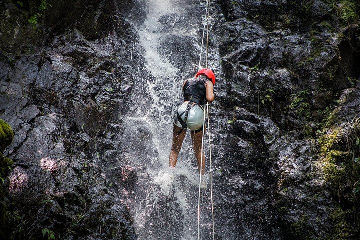 Pocosol Forest Canyoning and Waterfall Rappelling with Lunch near Arenal (1/12)