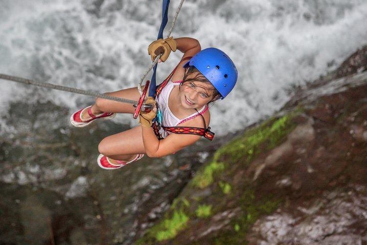 Amigos del Rio ADR Waterfall Park: Canyoning and 7 Zip Lines near Quepos (9/10)
