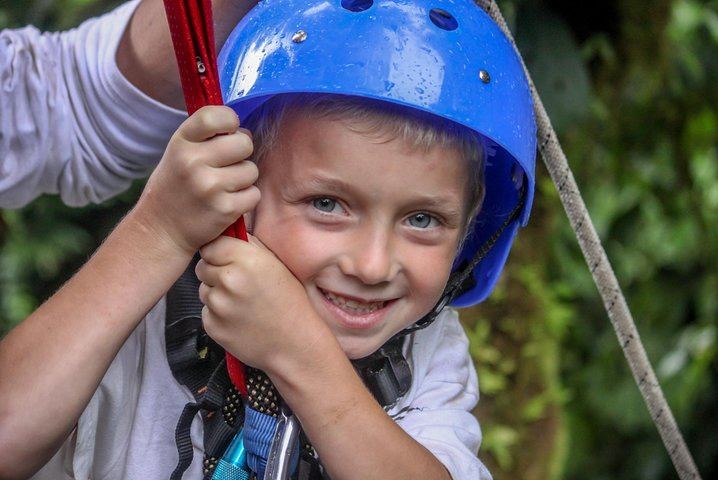 Amigos del Rio ADR Waterfall Park: Canyoning and 7 Zip Lines near Quepos (8/10)