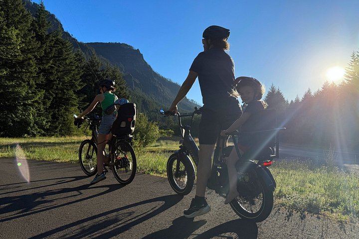 Self-Guided E-Bike Ride to Hole-in-the-Wall and Cabin Creek Falls, Cascade Locks (1/7)