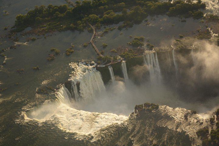 Passeio Tur Iguazu Falls Day Tour, Brazil and Argentina, Exclusive Vehicle for Four (2/5)