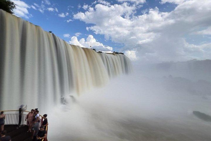 Iguazu Falls Private Day Tour in a New Vehicle, Foz do Iguacu and Puerto Iguazu (7/12)