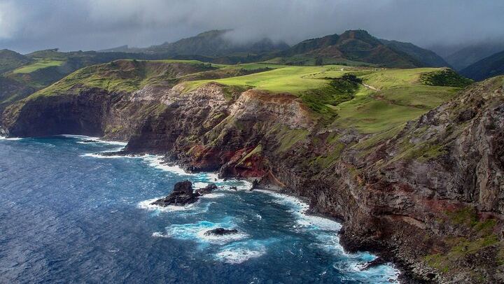 Blue Hawaiian Helicopter Flight: West Maui Waterfalls, 'Iao Valley and Molokai Sea Cliffs (2/10)