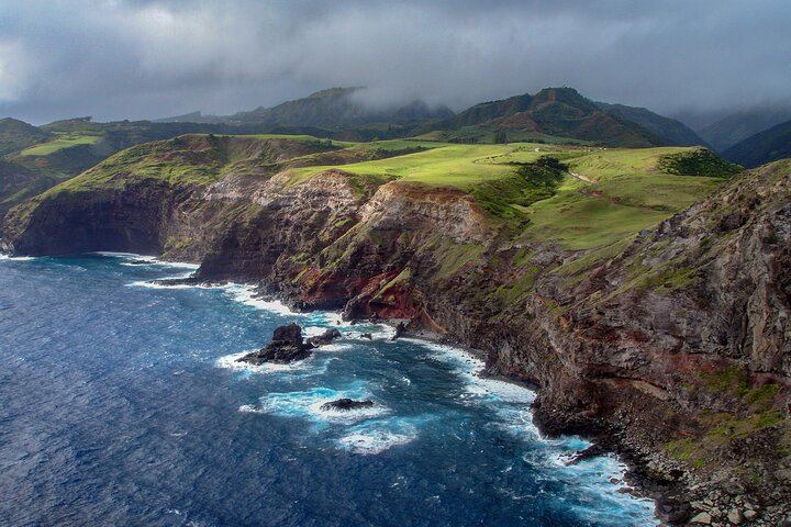 Blue Hawaiian Helicopter Flight: West Maui Waterfalls, 'Iao Valley and Molokai Sea Cliffs (2/10)