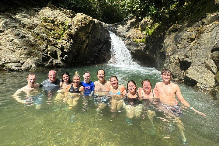 Mulguri Waterfalls Small-Group Trip near Manuel Antonio with Family Home Lunch (6/11)