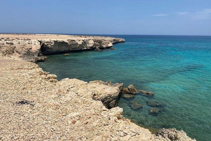 Wadi Shab Boat and Hike Adventure with Bimmah Sinkhole, Fins Beach and Romantic Cave (5/12)