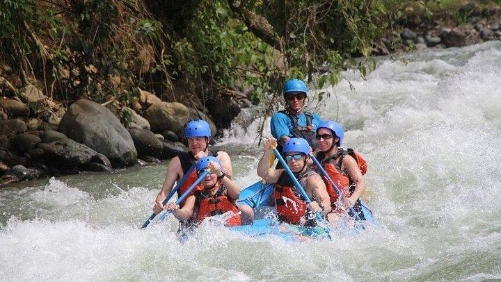 Savegre River Whitewater Rafting, Class II-III, with Waterfall Stop near Manuel Antonio (4/5)