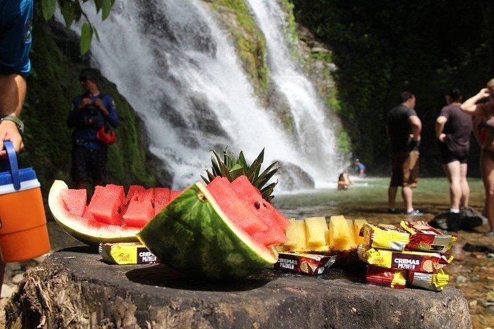 Savegre River Whitewater Rafting, Class II-III, with Waterfall Stop near Manuel Antonio (5/5)