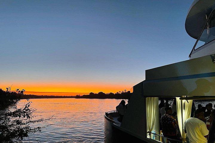 Victoria Falls and Chobe 2-Day Combo With Sunrise Falls Tour and Boat Safari (7/9)