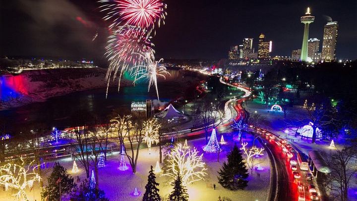 Toronto Winter Festival of Lights Bus Tour to Niagara Falls with Floral Clock and Chapel (1/12)