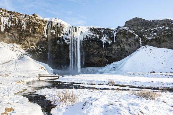 Winter South Coast Day Tour with Gljufrabui, Reynisfjara and Glacier Touch