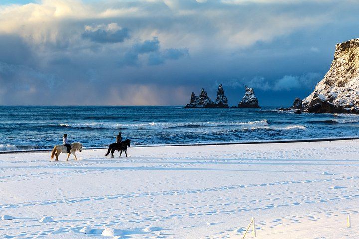 Winter South Coast Day Tour with Gljufrabui, Reynisfjara and Glacier Touch (7/8)