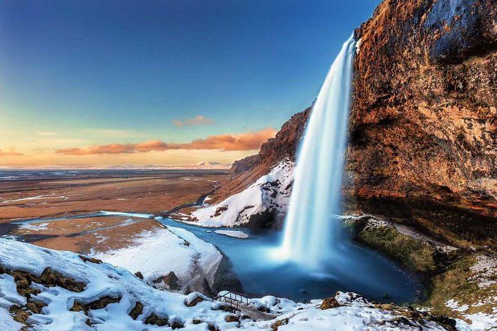 Winter South Coast Day Tour with Gljufrabui, Reynisfjara and Glacier Touch (6/8)