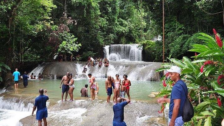 YS Falls Swim and Floyd's Pelican Bar Boat Ride from Negril by Private Vehicle (3/5)