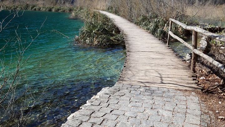 Plitvice Lakes from Zadar with Pre-Booked Gate 1 Tickets, Boat, Train and Free Time (1/12)