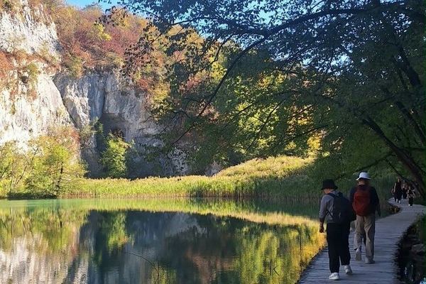 Plitvice Lakes from Zadar with Pre-Booked Gate 1 Tickets, Boat, Train and Free Time