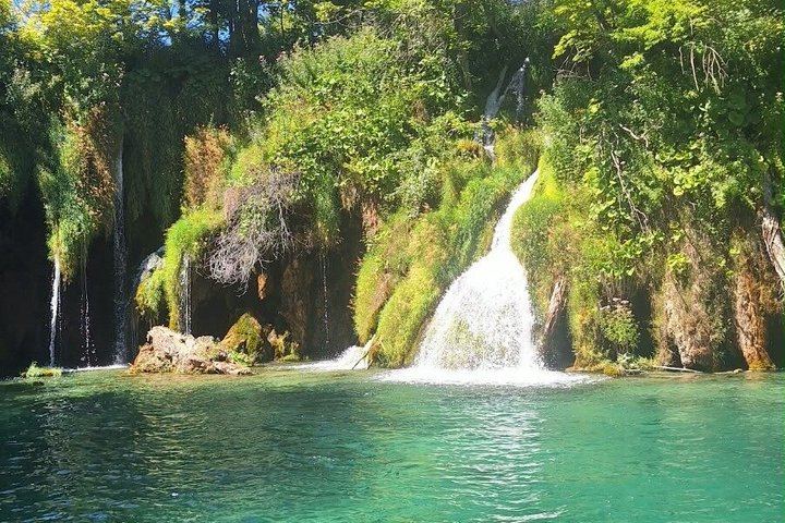 Plitvice Lakes from Zadar with Pre-Booked Gate 1 Tickets, Boat, Train and Free Time (2/12)