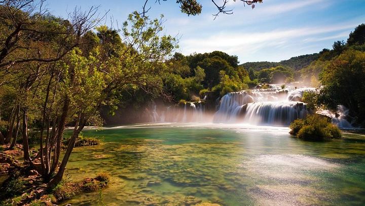 Zadar to Split Transfer via Krka Waterfalls with Three Hour Park Stop and Skradin (2/5)