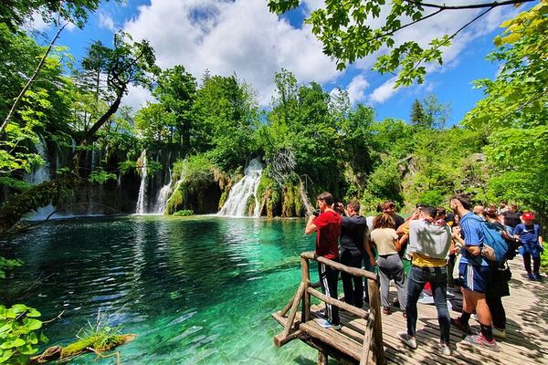 Plitvice Lakes and Rastoke Day Trip from Zagreb by Bus or Small Group, Ticket Included