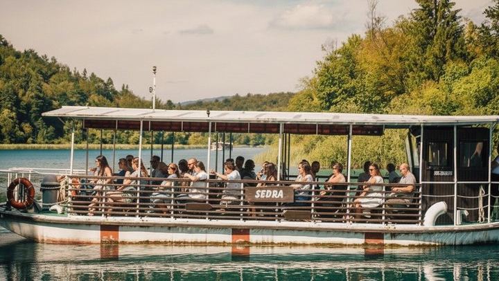 Plitvice Lakes and Rastoke Day Trip from Zagreb by Bus or Small Group, Ticket Included (1/12)