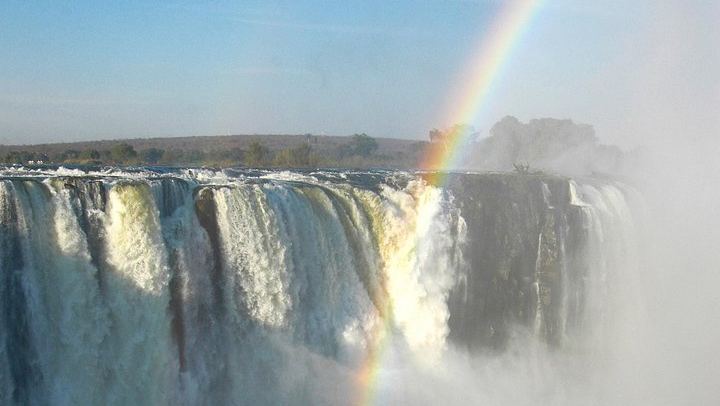 Livingstone and Victoria Falls Combo, Zambia and Zimbabwe Sides with Museum Visit (2/12)