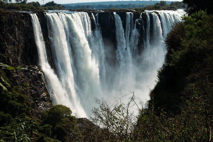 Six-Hour Victoria Falls Guided Tour Across Zimbabwe and Zambia with Hotel Transfers (9/10)