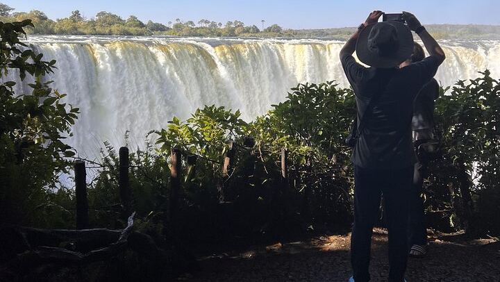 Victoria Falls Guided Day Tour of Zimbabwe and Zambia Sides with Market Stop (2/12)