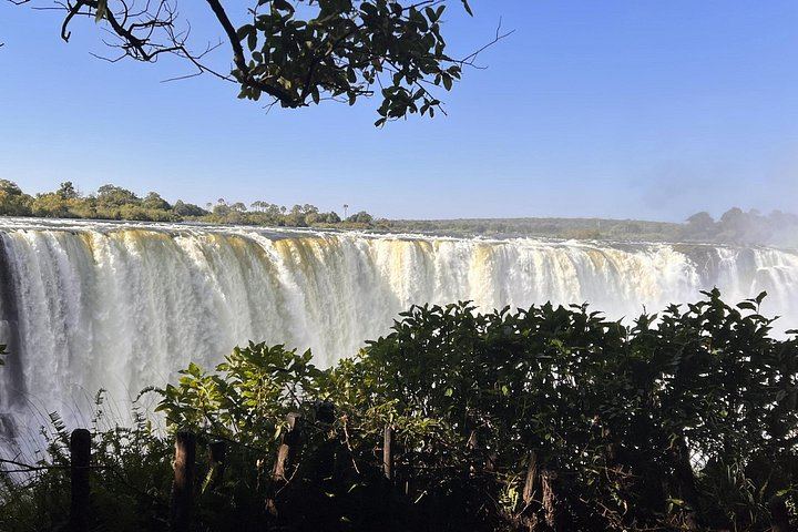 Victoria Falls Guided Day Tour of Zimbabwe and Zambia Sides with Market Stop (8/12)
