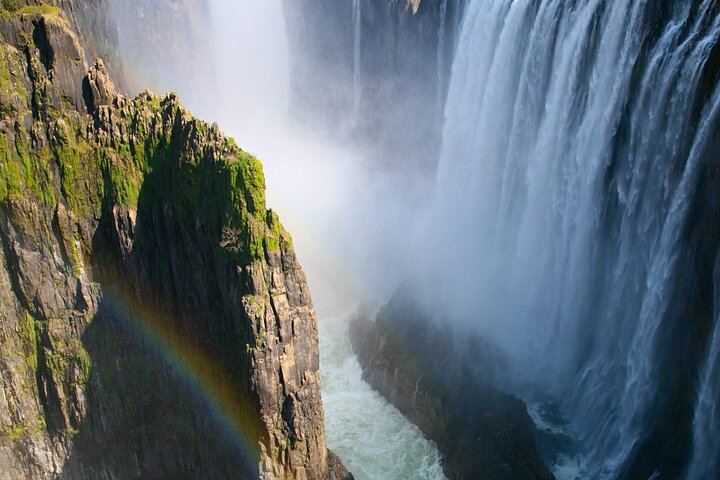 Half-Day Private Victoria Falls Tour Through Zimbabwe and Zambia with Guide (1/8)