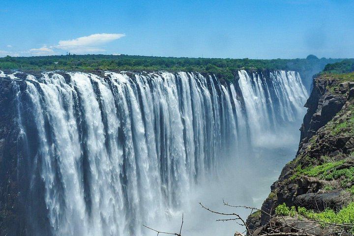 Half-Day Private Victoria Falls Tour Through Zimbabwe and Zambia with Guide (7/8)